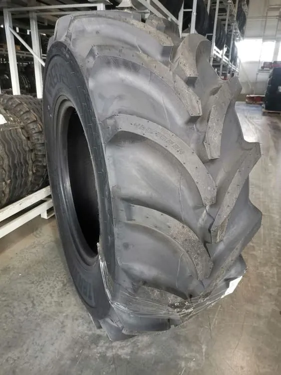Шина пневмо 460/70R24 159A8 Vredestein Traxion Versa TL Шина пневмо 460/70R24 159A8 Vredestein Traxion Versa TL